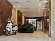 nhà đẹp lô góc Việt Hưng, 100m x 7 tầng, ôtô tránh, gần BigC Long