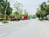 bán nhà Ngọc Thuỵ, 6 tầng thang máy, ôtô đỗ cửa, thoáng trước sau