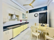 Bán nhà đẹp chợ Ngọc Thụy- Dân Xây -full Nội thất -60m 5 tầng- mặt