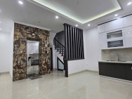 TRUNG TÂM CẦU GIẤY PHỐ TRẦN DUY HƯNG 47M 5T NHỈNH 14 TỶ- THANG MÁY-