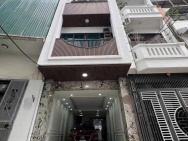 CHO THUÊ NHÀ  NGUYỄN VĂN HUYÊN – CẦU GIẤY  50M² × 6 TẦNG  GARA Ô TÔ