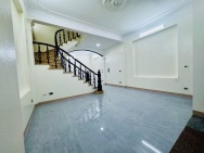 Bán 55M yên sơ tặng nhà phân lô x2b vỉa hè ô tô dừng đỗ ngày đêm kinh doanh hoàng mai