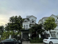 Bán Gấp Biệt Thự 176m² Việt Hưng, Sát Vách Vinhomes Riverside, Vỉa