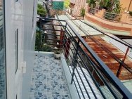 Cho thuê nhà riêng kiên cố, 2 phòng ngủ, có trang bị tiện nghi ở