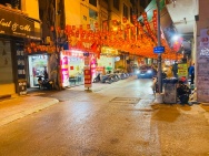 Chỉ hơn 9 tỷ. mặt phố Ngọc Lâm, Kinh Doanh 30m x 5T vỉa hè thêng