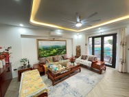 Bán nhà đẹp Ngọc Lâm Long biên- Dân xây- Sát Phố 5m oto -65m 5 tầng