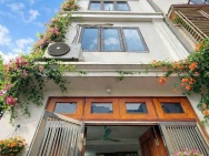 MỄTRÌ- NHÀ MỚI- MẶT TIỀN 5M- 10M RA OTO NHỈNH 7 TỶ