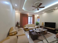 Bán nhà phố Bà Triệu, 100m, 6 tầng, mặt tiền 4.4m, 61.5 tỉ, đường ô