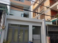 Bán căn nhà trước mặt Đông Hưng Thuận, ngay Nguyễn Văn Qúa. Q.12 -
