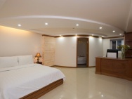 Bán tòa căn hộ Nguyễn Văn Thoại, sát biển Mỹ Khê, 14 căn, dòng tiền