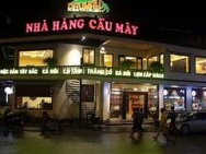 Hàng siêu mới cho thuê nhà mặt phố Đặng Văn Ngữ view hồ, DT 180m2