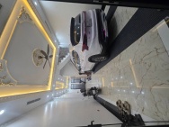 Bán nhà Lạc Long Quân Võ Chí Công, ô tô, 50m2, mặt tiền rộng, thang