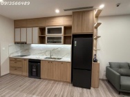 Cho thuê CHCC 2 phòng ngủ tầng 8 view sông Hồng, DT 61m2, 9.5