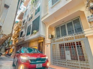 CẦN BÁN NHÀ PHÂN LÔ NGUYỄN TRÃI, 50M2 6T GARA OTO, MẶT TIỀN RỘNG,