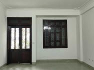 Bán Nhà Tập Thể Nguyễn Thái Học - 60m² - Tầng 2 - 1.98 Tỷ - Đống Đa