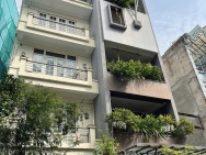 Giá tốt, bán nhà Giang Văn Minh, ô tô vào nhà, 2 mặt thoáng, 73m