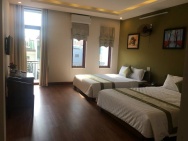 Bán khách sạn Đỗ Quang 108m2 5 tầng 12 phòng giá 18,5 tỷ trung tâm