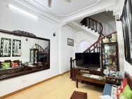 Bán nhà Hoa Lư, 30m2, 4 tầng, mặt tiền 4.2m, 9.4 tỉ, ngõ rộng xe