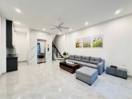 Vị trí vàng, bán nhà Kim Mã, gần phố, 65m 6 tầng thang máy, chỉ 20