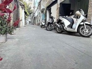 BÁN NHÀ ĐẶNG VĂN NGỮ- P10- XE HƠI NGỦ TRONG NHÀ - NGANG KHỦNG HƠN