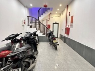 Bán nhà và phố Định Công Thượng, ngõ nông, rộng lớn, ngôi nhà đẹp,