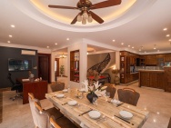 Bán biệt thự Lạc Long Quân otô, gần Hồ Tây ở sướng 145m 4tầng 29.3