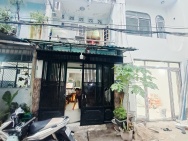 NHÀ 2 TẦNG ĐÚC GẦN CHỢ BÌNH LONG HẺM XE HƠI 6M THÔNG 34M² (3.5X10)