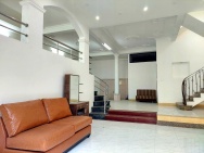 Bán nhà Biệt thự Hẻm Nguyễn Hữu Cảnh, ngay Landmart, 10x16m,