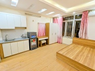 CẦN BÁN NHANH-MẶT NGÕ THÔNG-LÂM DU LONG BIÊN-52M 6T THANG MÁY-LÔ GÓC-ÔTÔ VÀO NHÀ