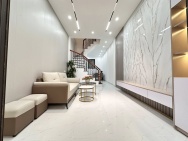 Nhà đẹp Ngõ 282 Kim Giang - Lô góc- 38m*4,5 tầng - ô tô đỗ cách