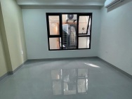 TRUNG TÂM CẦU GIẤY PHỐ DƯƠNG QUẢNG HÀM 40M, 6T NHỈNH 9 TỶ- NHÀ MỚI