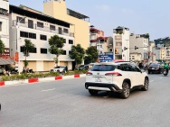 bán nhà Hồng Tiến, 65m x 4 tầng, mặt tiền 13.5m, vỉa hè đá bóng, xe