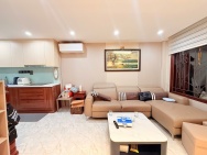 Bán nhà Lạc Long Quân DT40m2, 5 tầng, mặt tiền 4m, 3 P. ngủ, gần