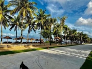 BÁN NHÀ 2MT HỒ NGHINH, TRUNG TÂM DU LỊCH BIỂN. LH 0905233234