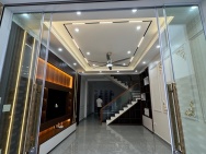 Nhà đẹp Miếu Hai Xã 80,5m2 - Sân cổng rộng 15m