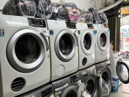 Sang nhượng tiệm Giặt tại 447 Đoàn Văn Bơ, Phường 13, Quận 4.