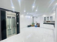 Nhà phố Kim Giang- 50m*6tầng*5mMT- Thang máy - Ôtô đỗ cửa- Kinh