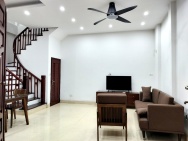 TRUNG TÂM BỒ ĐỀ-NHỈNH 9TỶ NHÀ ĐẸP Ở NGAY-39M 4T-CÁCH 15M RA PHỐ-TIỆN ÍCH BẠT NGÀN