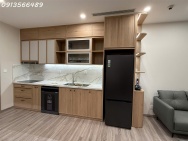 Cho thuê CHCC 2 phòng ngủ tầng 8 view sông Hồng, DT 61m2, 14