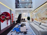 NHÀ ĐẸP Ở LUÔN PHỐ LẠC LONG QUÂN 38M 5T GIÁ 10,5TỶ  NGÕ THÔNG- NỘI