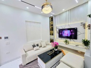 Nhà đẹp ở ngay đón Tết tại Định Công – 25/28m*4,5tầng- Ngõ thông