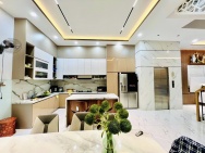 BÁN NHÀ NGUYỄN SƠN HXH THÔNG  4 TẦNG CÓ THANG MÁY  97M NGANG 5.8 