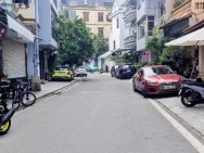 Bán nhà phố Văn Cao Liễu Giai, ô tô vào nhà, ở ngay, 68m, chỉ 27 tỷ