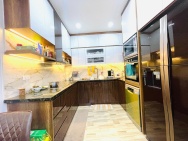 NHÀ MỚI PHỐ LẠC LONG QUÂN 45M 5T GIÁ 17,2 TỶ NHÀ MỚI NGÕ THÔNG Ô TÔ