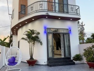 Bán căn nhà mặt đường Cây Duối xã Diên AN sân để được 2 -3 ô tô.