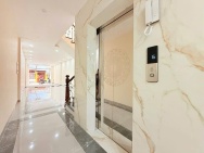 Lạc Long Quân Bán nhà 6T thang máy 58m² MT 3.8m – Giá chào 15.35 Tỷ