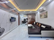 BÁN NHÀ THẠCH BÀN - RA CỔ LINH CHỈ 30M – 5 TẦNG – NHỈNH 6 TỶ