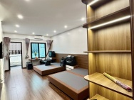 THỤY KHUÊ BA BƯỚC RA PHỐ - VIEW HỒ TÂY - THANG MÁY - MÔ HÌNH