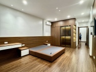 NGAY CẠNH HỒ TÂY PHỐ NGUYỄN ĐÌNH THI 61M 5T GIÁ 26 TỶ NGÕ THÔNG