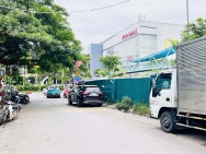 nhà đẹp Cổ Linh, gara ôtô, kinh doanh nhỏ, đi bộ sang Aeon Mall